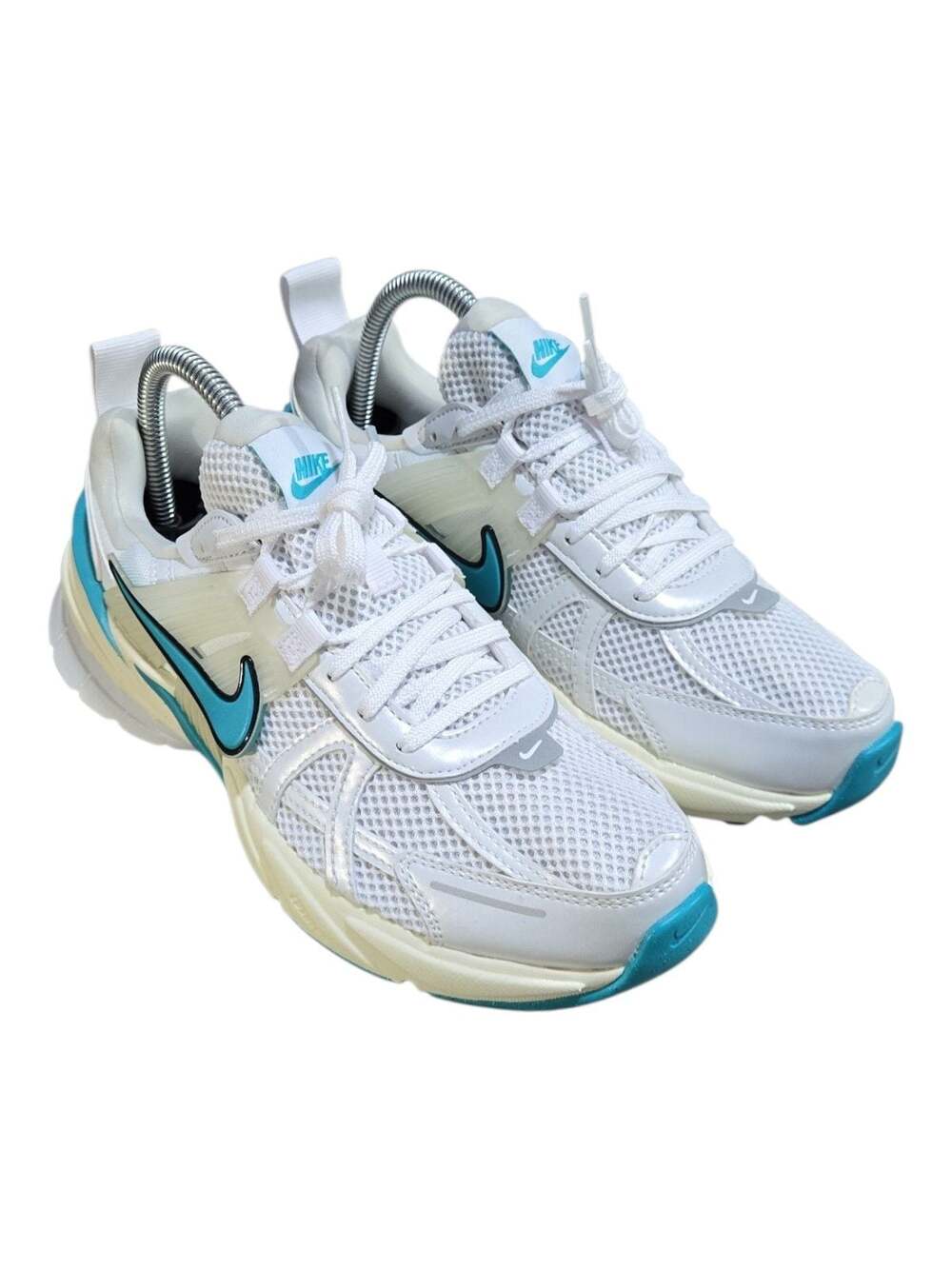 Nike V2K Run Women's Sneakers in White/Dusty Cactus/Coconut Milk Sz 8